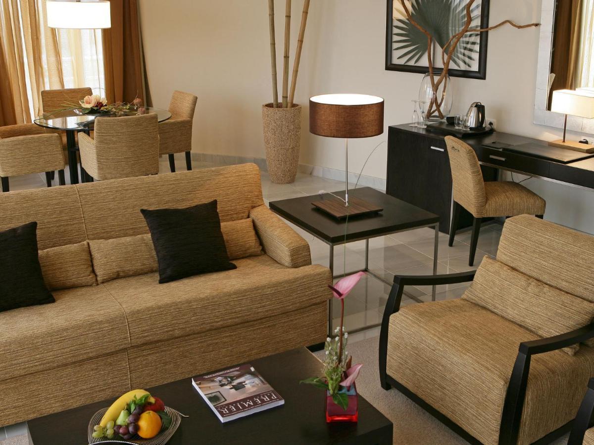 Senator Banus (Adults Only) Hotel Estepona Szoba fotó A suite at the hotel