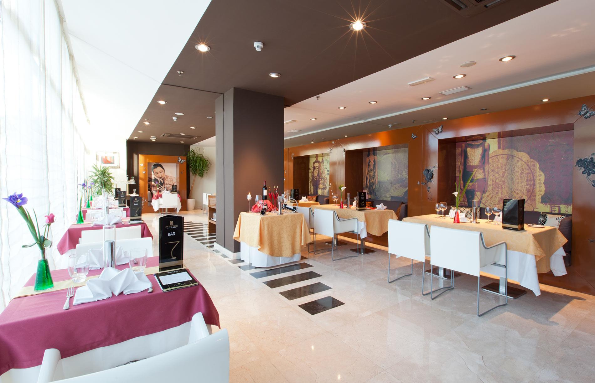 Senator Banus (Adults Only) Hotel Estepona Kültér fotó The lobby of the hotel