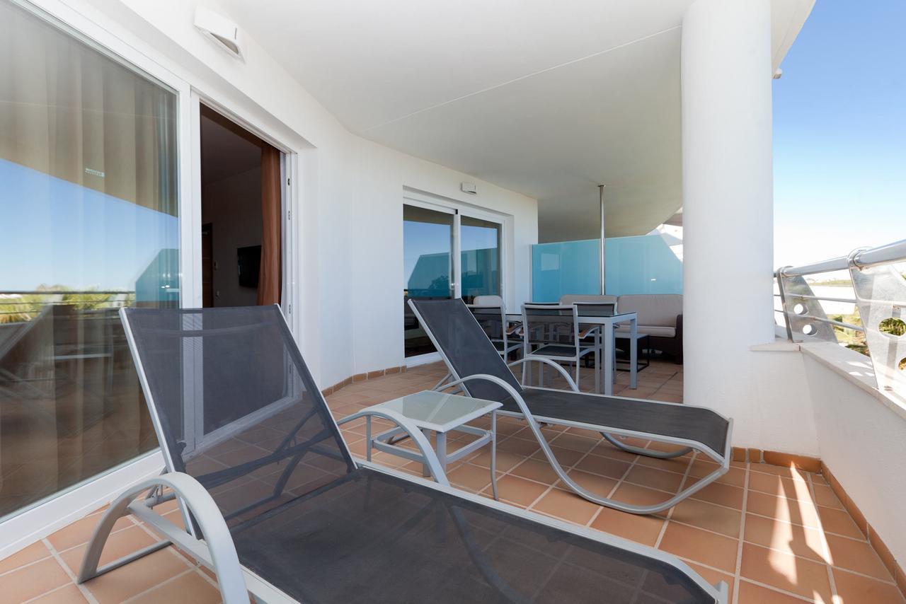 Senator Banus (Adults Only) Hotel Estepona Kültér fotó A balcony